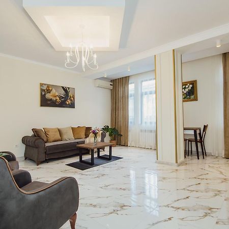Ekaterine'S Apartments Μπατούμι Εξωτερικό φωτογραφία