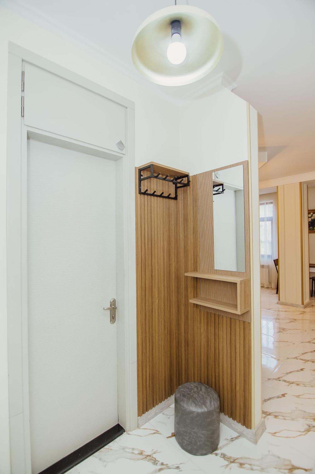 Ekaterine'S Apartments Μπατούμι Δωμάτιο φωτογραφία